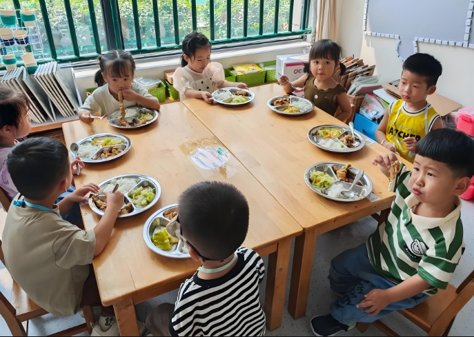 如何加强校园食品安全?