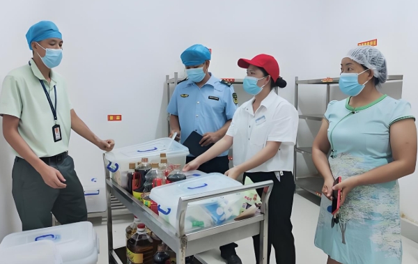 如何有效的对校园配餐企业进行监管？