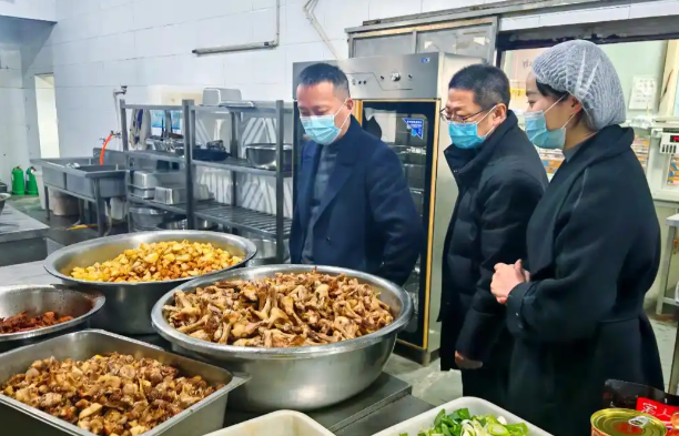 校园食安监管平台：食材可溯源、后厨看得见