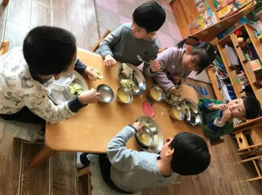 中小学食堂智慧监管解决方案